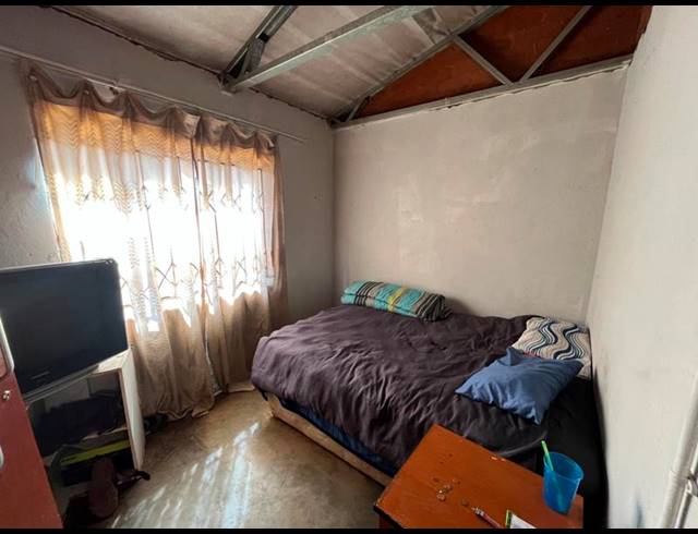 5 BEDROOM HOUSE FOR SALE IN SOSHANGUVE M
